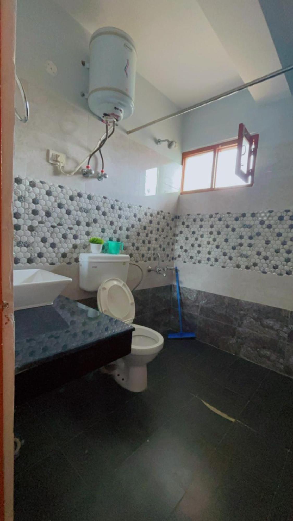 Lha Pomo Appartement Kyelang Buitenkant foto